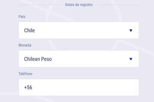 Formulario de registro con selección de país Chile, moneda Peso chileno y campo para número telefónico